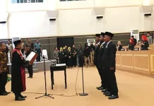 Tiga Pucuk Pimpinan DPRD Kendari Resmi Dilantik Tiga Pucuk Pimpinan DPRD Kendari Resmi Dilantik