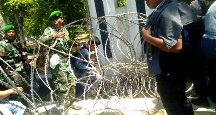 Seorang Anggota Intel Polda Sultra Diamuk Massa