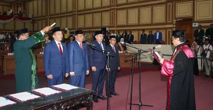 Empat Pimpinan DPRD Sultra Resmi Jalani Sumpah Jabatan