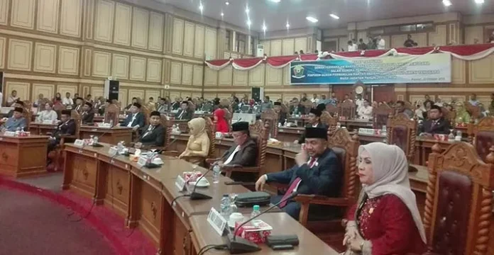 6 Anggota Dewan Tak Hadiri Pengambilan Sumpah Janji Pimpinan DPRD Sultra