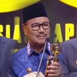 Tiga Kepala Daerah di Sultra Sabet Penghargaan Indonesia Award 2019 Tiga Kepala Daerah di Sultra Sabet Penghargaan Indonesia Award 2019