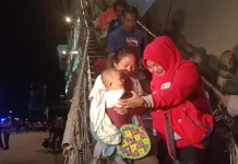 17 Pengungsi Wamena Tiba di Baubau 17 Pengungsi Wamena Tiba di Baubau