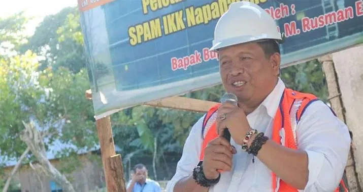Bupati Muna LM Rusman Emba