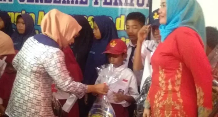 santunan DWP Dirjenhubla Santuni Anak Yatim dan Janda Pemulung Sampah Laut