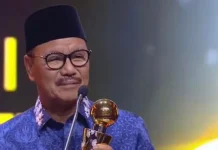 Lagi, Bupati Konsel Terima Penghargaan Pembangunan Infrastruktur Lagi, Bupati Konsel Terima Penghargaan Pembangunan Infrastruktur