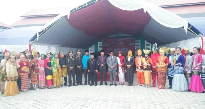 Ragam Pakaian Adat Nusantara Hadir di Upacara Hari Sumpah Pemuda Butur