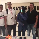 Gelapkan 4 Unit HP, SPG di Kendari Ditangkap Polisi Gelapkan 4 Unit HP, SPG di Kendari Ditangkap Polisi