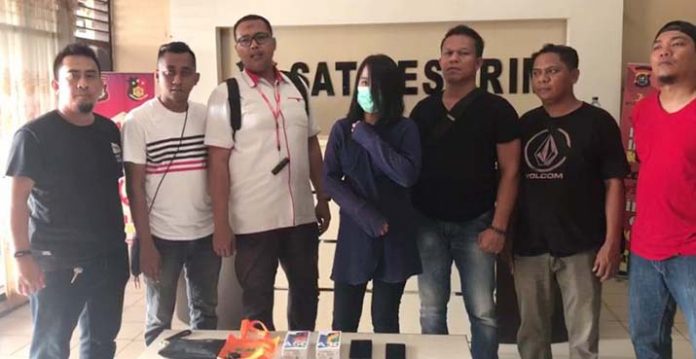 Gelapkan 4 Unit HP, SPG di Kendari Ditangkap Polisi