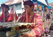Beri Makan Kepada Laut, Tradisi Warga Puma Baubau Mensyukuri Nikmat