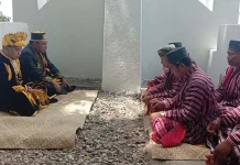 Pemkot Baubau Ziarah ke Makam Sultan Buton Pemkot Baubau Ziarah ke Makam Sultan Buton