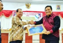 Di Tangan Rusman, Pemda Muna ‘Hactrik’ Raih WTP Di Tangan Rusman, Pemda Muna 'Hactrik' Raih WTP