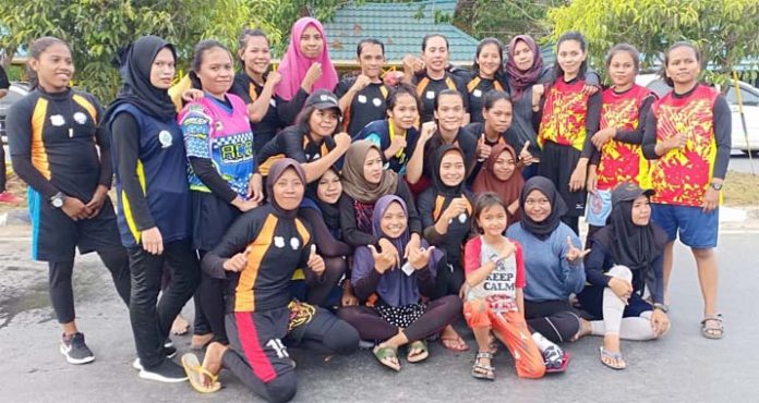 Mubar Juara Umum Festival Dragon Boat Sultra