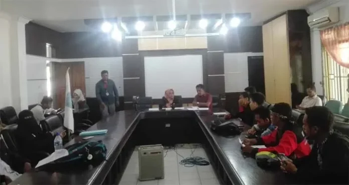 demo Tolak Kenaikan Iuran BPJS Kesehatan, KAMMI Demo di DPRD Sultra