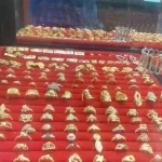 Memasuki Akhir Tahun, Harga Emas di Mal Mandonga Masih Stabil Memasuki Akhir Tahun, Harga Emas di Mal Mandonga Masih Stabil