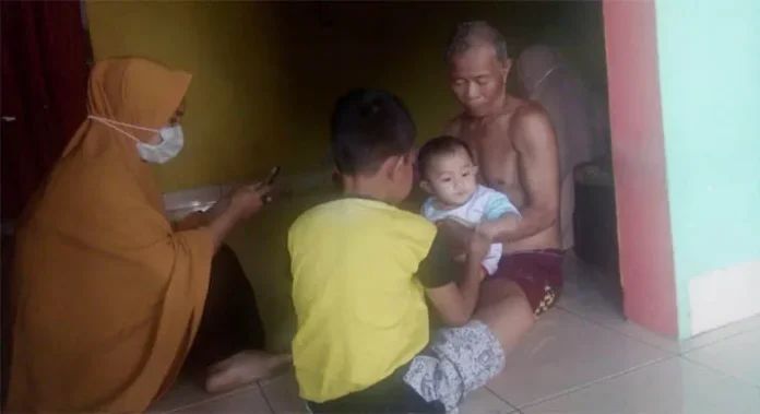 Kabut Asap Mengepung Koltim, Satu Bayi Terserang Batuk