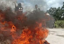 Warga Konsel Demo Pabrik Pencampur Aspal Milik UD Maju Warga Konsel Demo Pabrik Pencampur Aspal Milik UD Maju