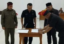 DPRD dan Pemkot Baubau Teken KUA-PPAS 2020 DPRD dan Pemkot Baubau Teken KUA-PPAS 2020