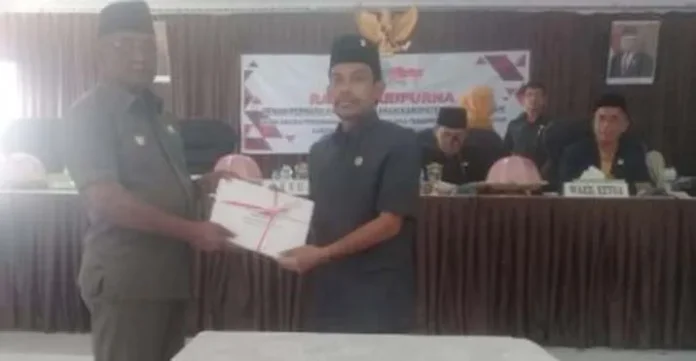 Pemkab Buteng Serahkan KUA-PPAS ke DPRD