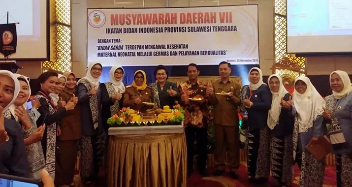 Musda IBI Sultra Vll, Bidan Diharapkan Lebih Profesional Bekerja