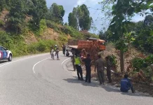 Pengendara Motor di Kolut Tewas Terlindas Truk Pengendara Motor di Kolut Tewas Terlindas Truk