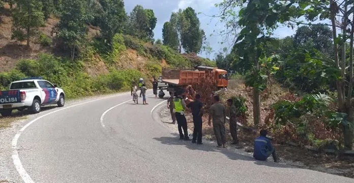 Pengendara Motor di Kolut Tewas Terlindas Truk