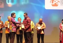 Rajiun Terkejut Dapat Penghargaan Indeks Kelola 2019 Versi KIC Rajiun Terkejut Dapat Penghargaan Indeks Kelola 2019 Versi KIC