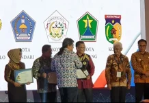 Kota Kendari Raih Penghargaan Sebagai Daerah dengan Kepatuhan Tinggi Kota Kendari Raih Penghargaan Sebagai Daerah dengan Kepatuhan Tinggi