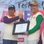 Pemkot Berikan Penghargaan ke UT Kendari Pemkot Berikan Penghargaan ke UT Kendari