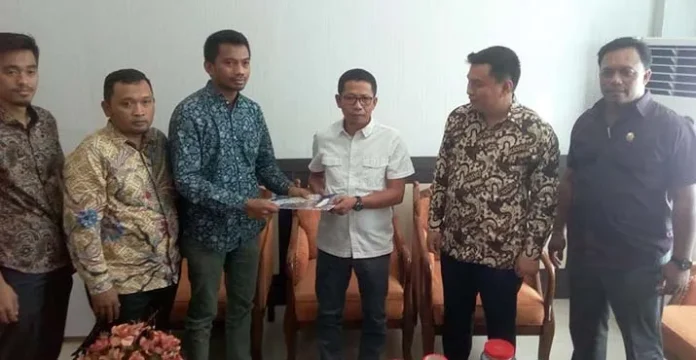 pinjaman_peomrovsultra DPRD Sultra Akan Batalkan Pinjaman Rp1,2 Triliun Gubernur Ali Mazi