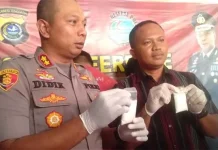 Gaji ASN Tak Cukup, Seorang Pegawai PDAM Kendari Jualan Sabu Gaji ASN Tak Cukup, Seorang Pegawai PDAM Kendari Jualan Sabu