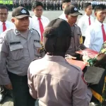 Berprestasi, Tiga Bhabinkamtibmas Polres Kolut Dapat Penghargaan dari Kapolda Berprestasi, Tiga Bhabinkamtibmas Polres Kolut Dapat Penghargaan dari Kapolda