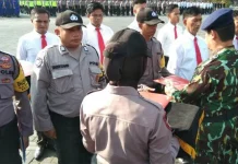 Berprestasi, Tiga Bhabinkamtibmas Polres Kolut Dapat Penghargaan dari Kapolda Berprestasi, Tiga Bhabinkamtibmas Polres Kolut Dapat Penghargaan dari Kapolda