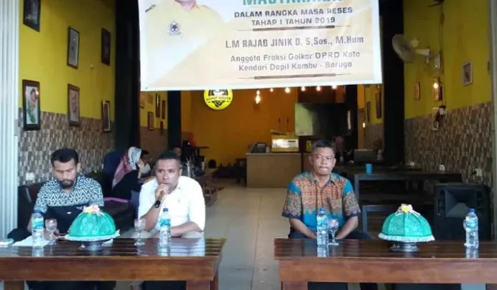 Ketua Komisi III Reses di Depan Kampus UHO, Warga Keluhkan Keamanan