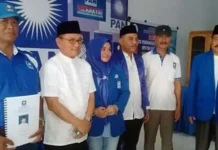 Pilkada Koltim, Tony Herbiansyah-Rahmatia Lukman Kembalikan Formulir di PAN Bersamaan Pilkada Koltim, Tony Herbiansyah-Rahmatia Lukman Kembalikan Formulir di PAN Bersamaan