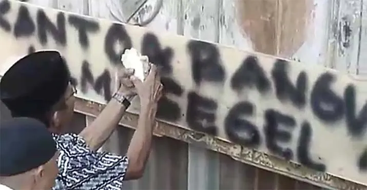 Kecewa Ganti Rugi Lahan Belum Dibayar, Warga Segel Kantor MUI Sultra