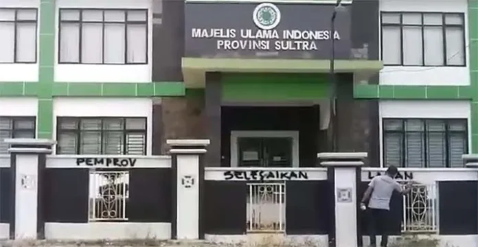 MUI Sultra Kecewa Ganti Rugi Lahan Belum Dibayar, Warga Segel Kantor MUI Sultra