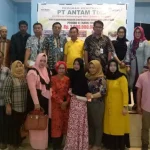 ANTAM UBPN Sultra Salurkan Dana PK Tahap II Senilai Rp2 Milyar ANTAM UBPN Sultra Salurkan Dana PK Tahap II Senilai Rp2 Milyar