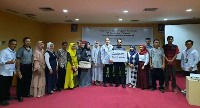 Tujuh Warga Sultra Dapat Bantuan Modal dari Pertamina