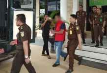 Mantan Kepala Dinas di Konsel Ditahan Terkait Korupsi Mantan Kepala Dinas di Konsel Ditahan Terkait Korupsi