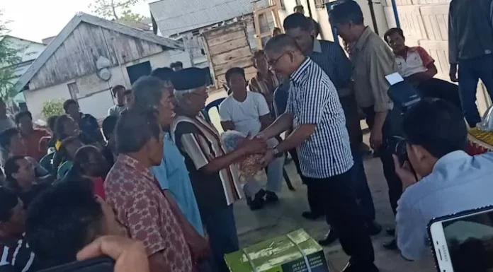 Bupati Butur Serahkan Bantuan Perikanan di Desa Banu Banua Jaya