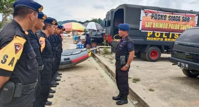 Amankan Pantai Nambo, Brimob Polda Sultra Turunkan Tim SAR
