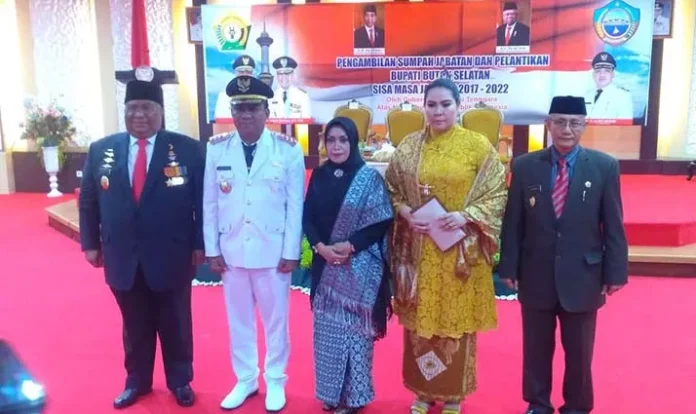 arusani Kado Akhir Tahun, Arusani Resmi Jadi Bupati Busel Definitif