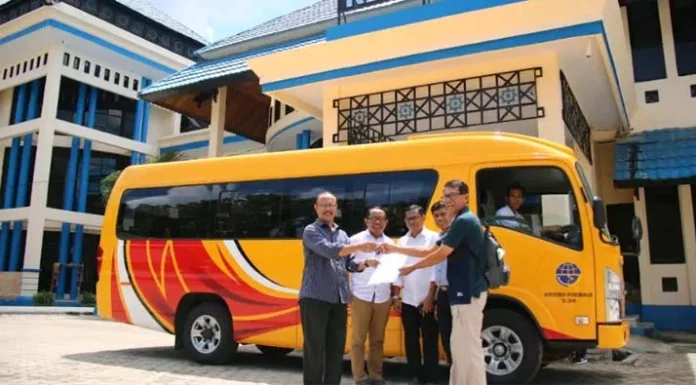 IAIN Kendari Dapat Bantuan Satu Unit Kendaraan Operasional