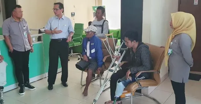 bantuan_kaki Dua Karyawan Tambang di Sultra Dapat Kaki Palsu dari BPJAMSOSTEK