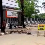 Staf DPRD Sultra Keluhkan Debu Pembangunan Gedung Wali Kota Kendari Staf DPRD Sultra Keluhkan Debu Pembangunan Gedung Wali Kota Kendari