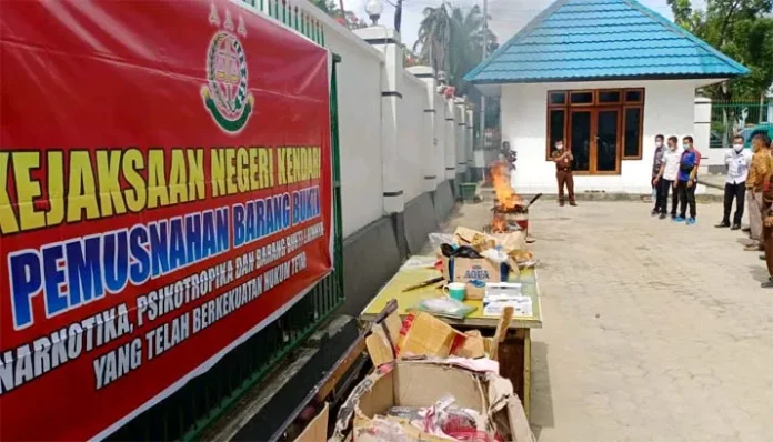 Kejari Kendari Musnahkan 2 Kg Barang Bukti Narkoba