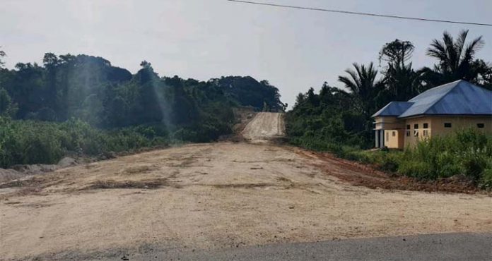 PUPR Konkep Inisiatif Perbaiki Jalan Menuju Desa Pasir Putih