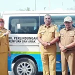 Bupati Buteng Serahkan Dua Mobil Operasional Bupati Buteng Serahkan Dua Mobil Operasional