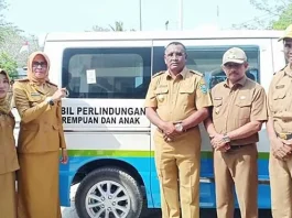 Bupati Buteng Serahkan Dua Mobil Operasional Bupati Buteng Serahkan Dua Mobil Operasional