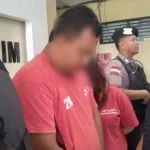 Temukan Dompet di Jalan, Pasutri di Kendari Gondol Isi ATM Rp56 Juta Temukan Dompet di Jalan, Pasutri di Kendari Gondol Isi ATM Rp56 Juta